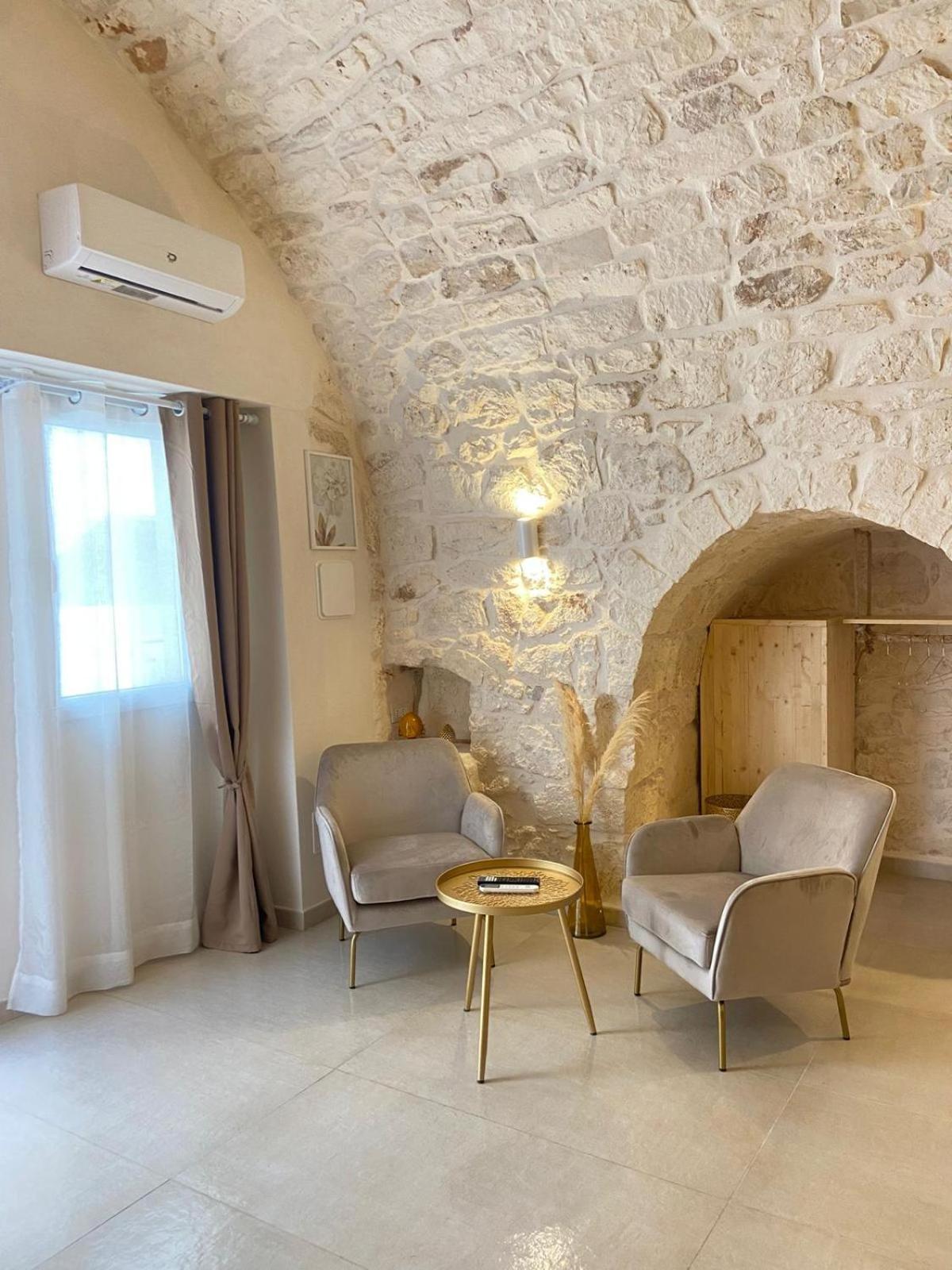 Eureka Luxury Room Остуні Екстер'єр фото